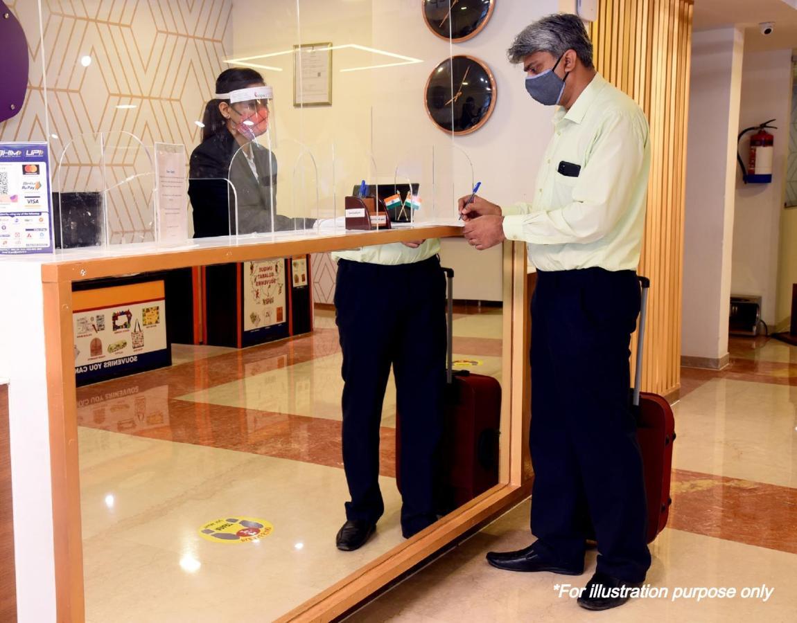 Hotel Oyo Lalitha Delight à Visakhapatnam Extérieur photo